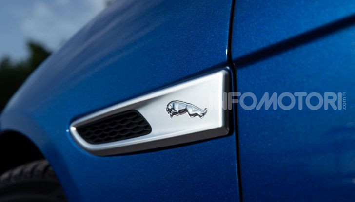 Jaguar XF 2021: il restyling porta la tecnologia mild hybrid - Foto 6 di 11