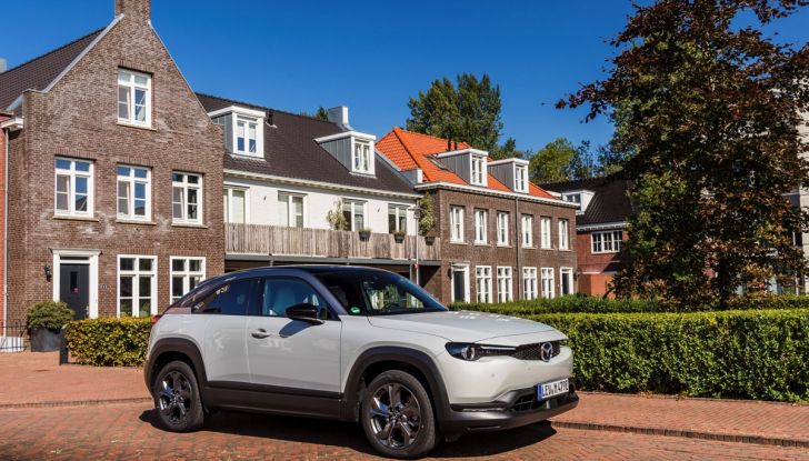 [VIDEO] Mazda MX-30, la prova consumi del SUV Elettrico - Foto 12 di 22