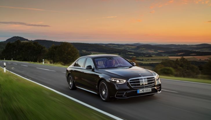 [VIDEO] Prova Mercedes Classe S 2021: come va, dotazioni e prezzi dell’ammiraglia tedesca - Foto 1 di 34