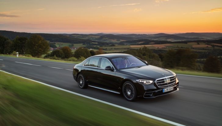 [VIDEO] Prova Mercedes Classe S 2021: come va, dotazioni e prezzi dell’ammiraglia tedesca - Foto 3 di 34