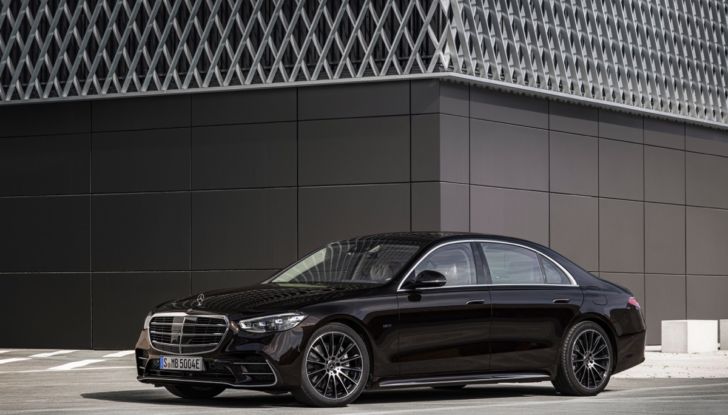 [VIDEO] Prova Mercedes Classe S 2021: come va, dotazioni e prezzi dell’ammiraglia tedesca - Foto 5 di 34