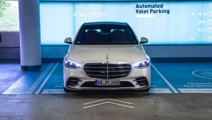 [VIDEO] Prova Mercedes Classe S 2021: come va, dotazioni e prezzi dell’ammiraglia tedesca - Foto 33 di 34