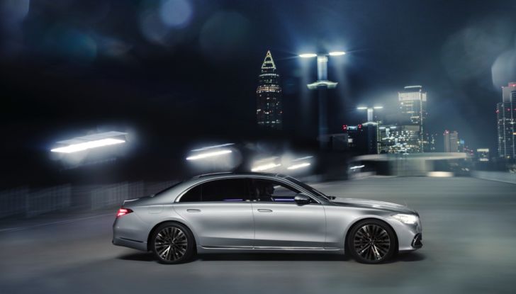 [VIDEO] Prova Mercedes Classe S 2021: come va, dotazioni e prezzi dell’ammiraglia tedesca - Foto 17 di 34