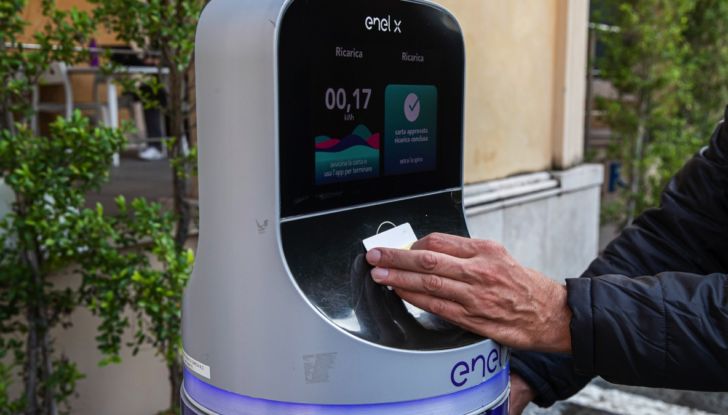 Prova Renault Captur E-Tech Plug-In Hybrid, la migliore alternativa? - Foto 16 di 27