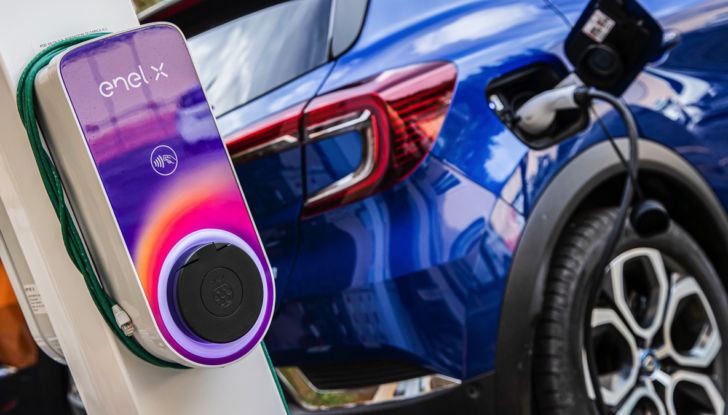 Prova Renault Captur E-Tech Plug-In Hybrid, la migliore alternativa? - Foto 20 di 27