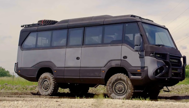 Torsus Praetorian, lo scuolabus estremo e 4×4 - Foto 3 di 12