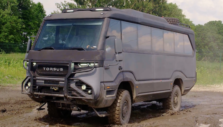 Torsus Praetorian, lo scuolabus estremo e 4×4 - Foto 6 di 12