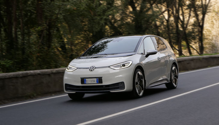 AutoAbo: con Volkswagen l’auto si prende in abbonamento - Foto 1 di 28