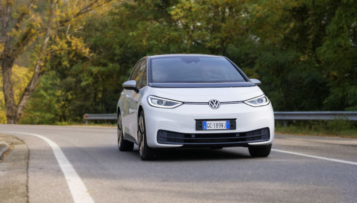 AutoAbo: con Volkswagen l’auto si prende in abbonamento - Foto 20 di 28