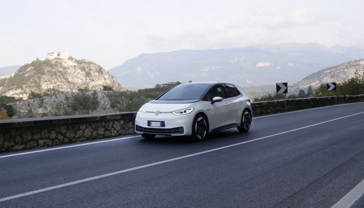 AutoAbo: con Volkswagen l’auto si prende in abbonamento - Foto 6 di 28