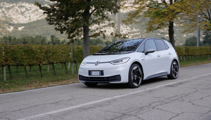 AutoAbo: con Volkswagen l’auto si prende in abbonamento - Foto 12 di 28