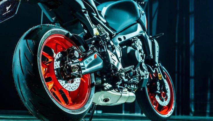 Yamaha MT-09: la hyper naked giapponese è tutta nuova - Foto 5 di 8