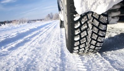 Gomme invernali o catene a bordo, da oggi sono obbligatorie per circolare
