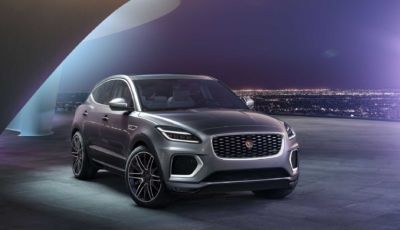 Jaguar E-Pace 2021: il restyling porta l’ibrido, anche alla spina