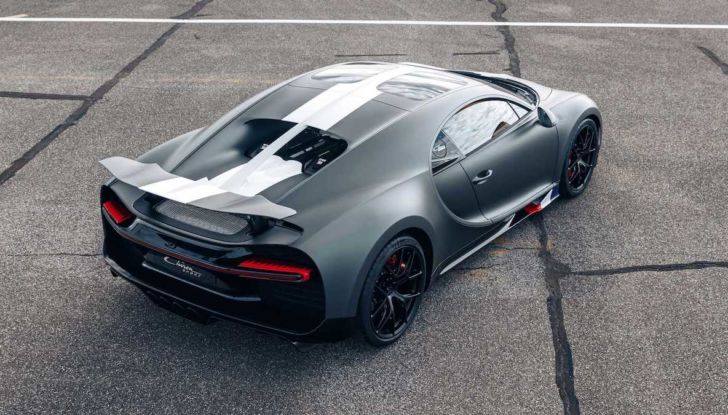Bugatti Chiron Pur Sport contro Dassault Rafale: chi vince in accelerazione? - Foto 1 di 13