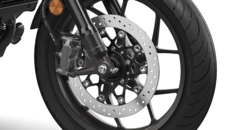 Honda CMX 1100 Rebel DCT: giapponese dall’anima americana - Foto 12 di 16