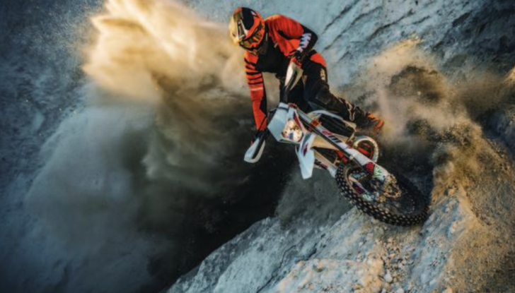 KTM: la promozione Zero Gravity nuova linfa per la gamma offroad 2021 - Foto 6 di 10