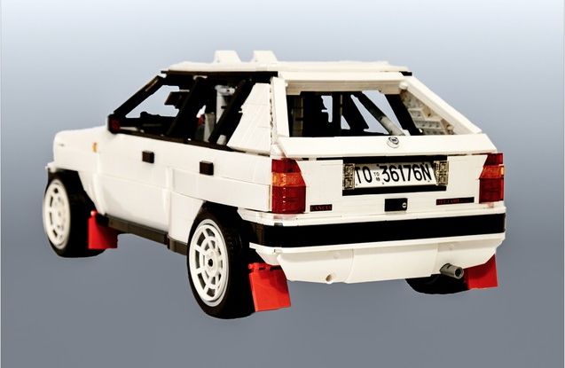 Lancia Delta Integrale 16v Lego MOC: la regina dei rally fatta di mattoncini colorati - Foto 3 di 9
