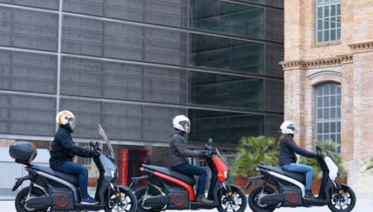 Seat MÓ eScooter 125: la casa spagnola si lancia sulle due ruote green - Foto 1 di 18
