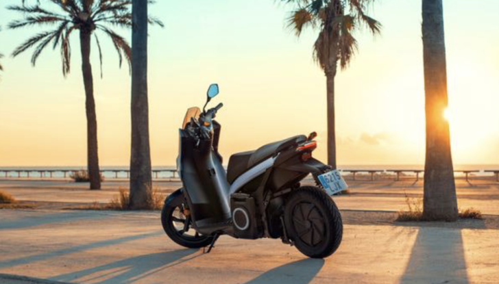 Seat MÓ eScooter 125: la casa spagnola si lancia sulle due ruote green - Foto 11 di 18