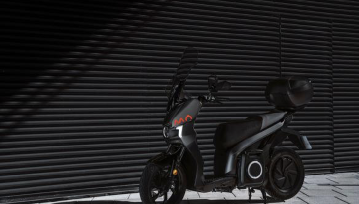 Seat MÓ eScooter 125: la casa spagnola si lancia sulle due ruote green - Foto 15 di 18