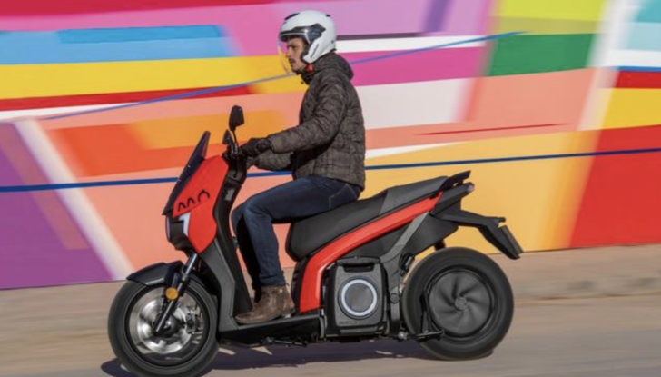 Seat MÓ eScooter 125: la casa spagnola si lancia sulle due ruote green - Foto 3 di 18