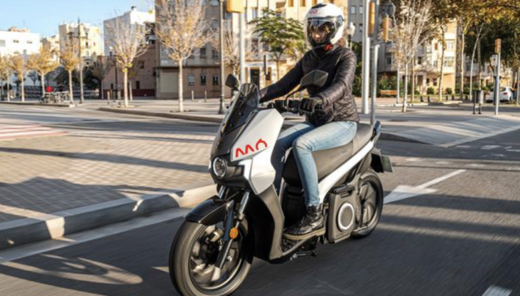 Seat MÓ eScooter 125: la casa spagnola si lancia sulle due ruote green - Foto 4 di 18