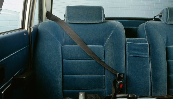 Cinture sicurezza posteriori obbligatorie 2020