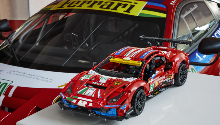 Ferrari 488 GTE AF Corse #51 Lego Technic