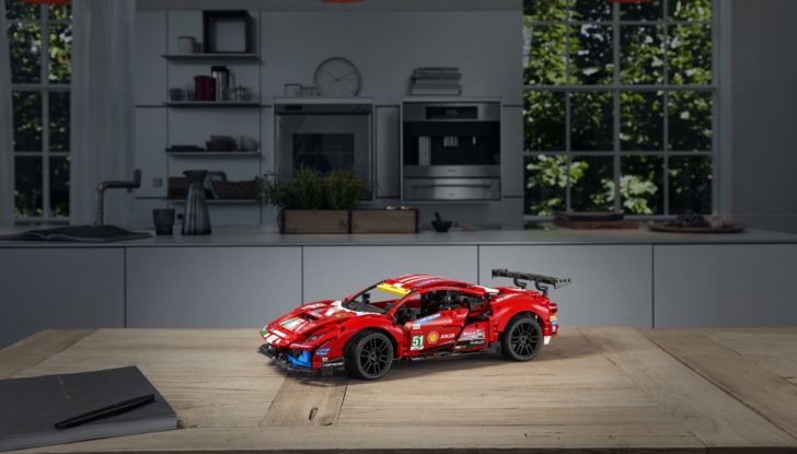 Ferrari 488 GTE AF Corse #51 Lego Technic