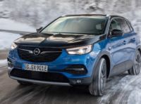 Opel Grandland X 2021: quattro nuovi allestimenti per il SUV tedesco