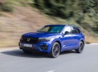 Volkswagen Touareg: arrivano in Italia la eHYBRID e la R con tecnologia plug-in