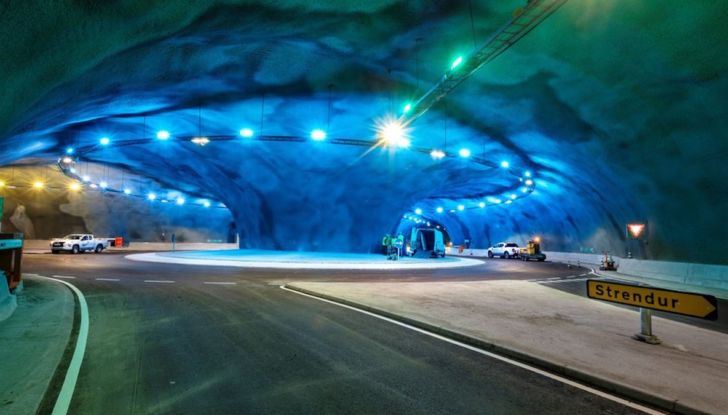 Eysturoy: il tunnel da sogno made in Danimarca - Foto 3 di 6