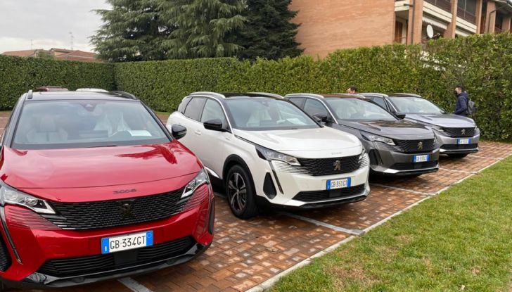 Peugeot 5008 MY2021: il SUV Premium a sette posti parte da 31.750 Euro - Foto 1 di 15