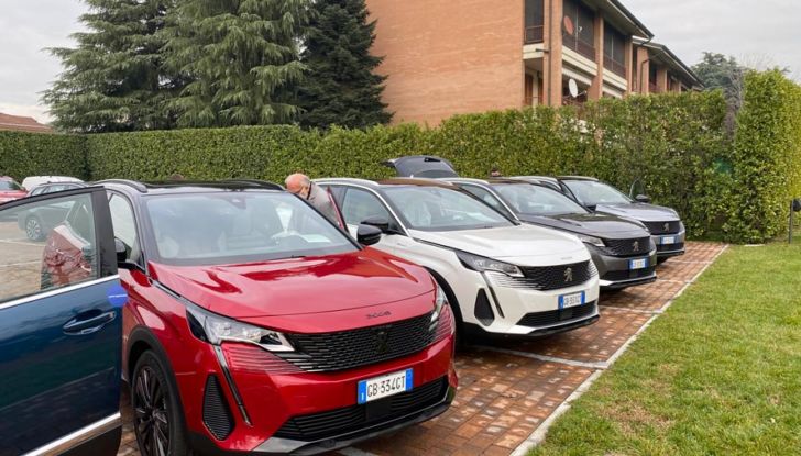 Peugeot 5008 MY2021: il SUV Premium a sette posti parte da 31.750 Euro - Foto 5 di 15