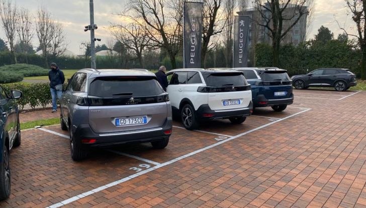 Peugeot 5008 MY2021: il SUV Premium a sette posti parte da 31.750 Euro - Foto 10 di 15