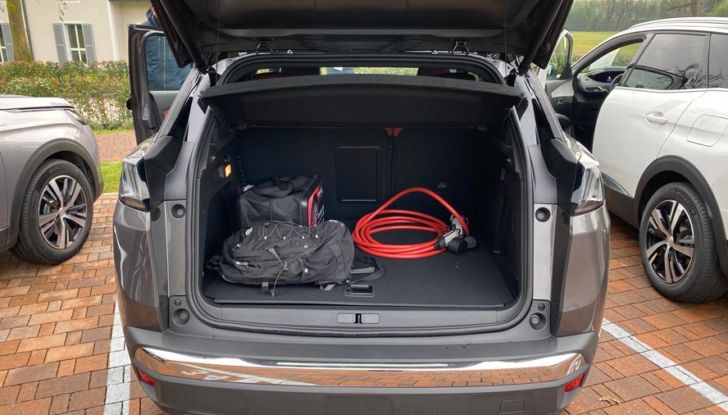 Peugeot 5008 MY2021: il SUV Premium a sette posti parte da 31.750 Euro - Foto 6 di 15