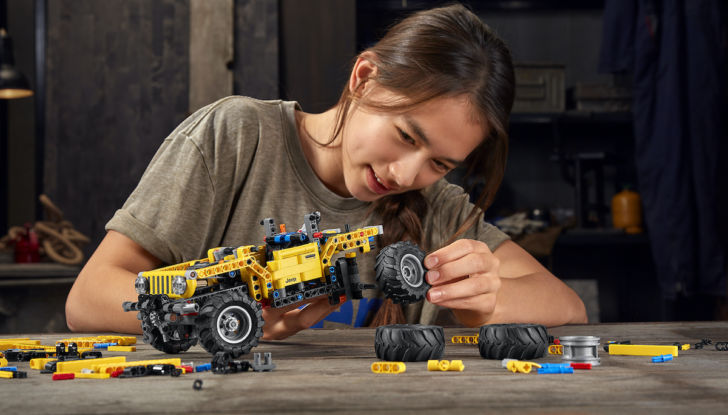 Lego Technic: arriva anche il modellino della Jeep Wrangler - Foto 2 di 8