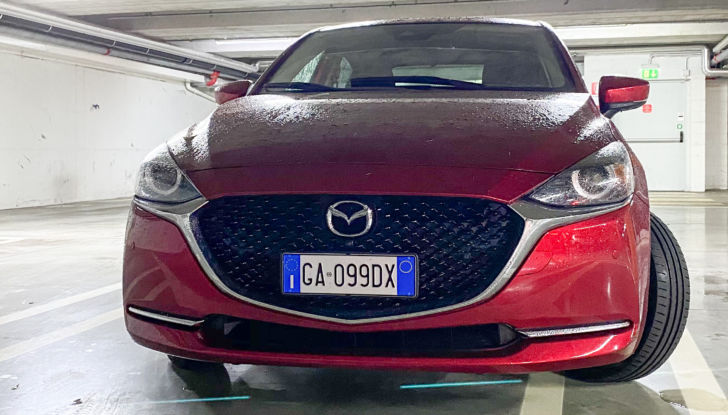 Prova su strada Mazda2 1.5 Mild Hybrid 90 CV - Foto 8 di 10
