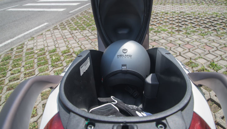 Prova Piaggio Medley 125: il ruote alte per annullare il traffico cittadino - Foto 19 di 26