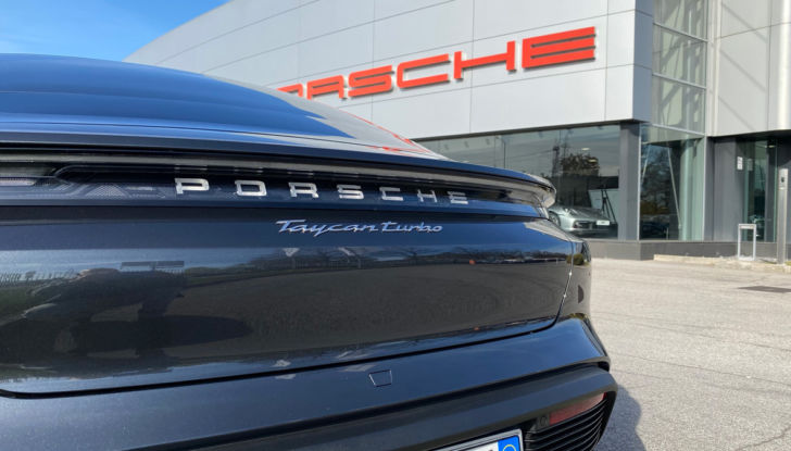 Porsche Taycan: nuova versione Turbo in arrivo? - Foto 4 di 12