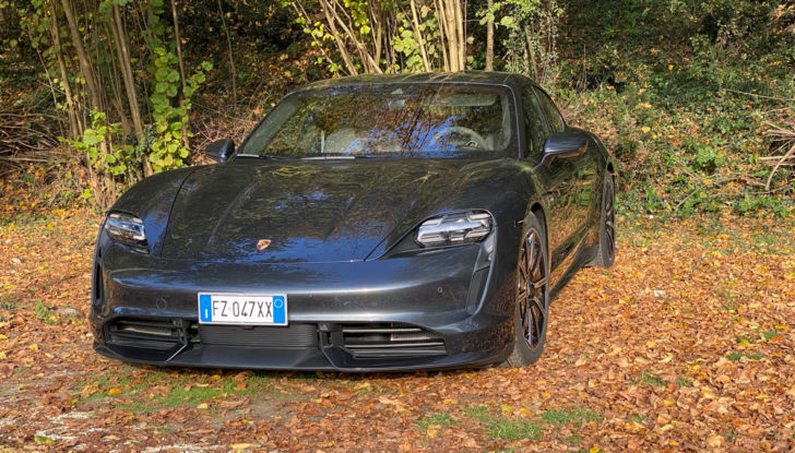 Porsche Taycan: nuova versione Turbo in arrivo? - Foto 1 di 12
