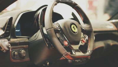 Italia al centro: solo auto nazionali per le PA dal 2021