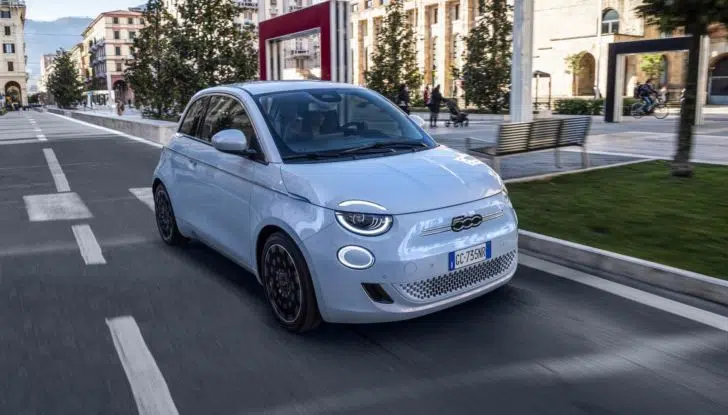 Fiat 500 Elettrica Amazon Alexa 2021