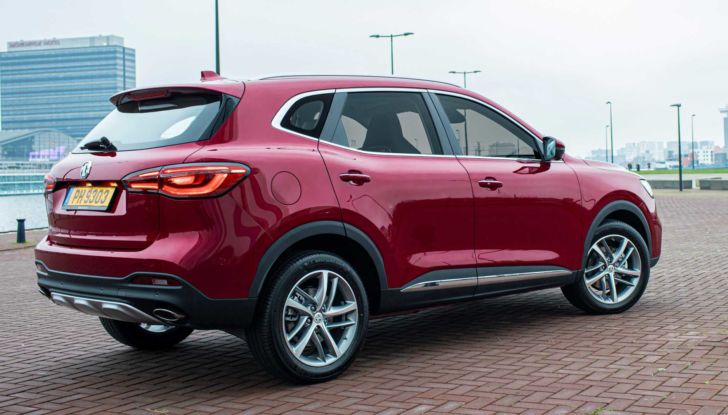 MG E-HS Plug-in Hybrid 2021