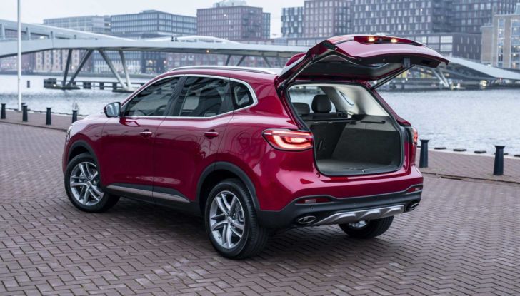 MG E-HS Plug-in Hybrid 2021