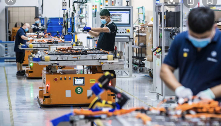 Brilliance BMW iX3: la Cina è sempre più vicina! - Foto 2 di 10