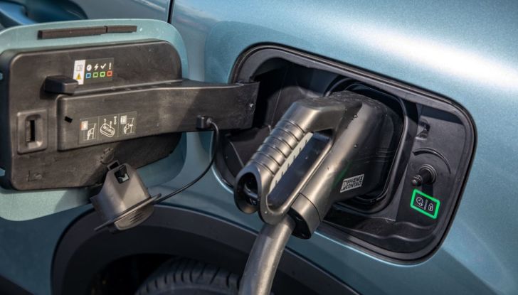 Citroen e-C4 e C3 Aircross: disponibile online la versione Let’s Go! - Foto 10 di 13