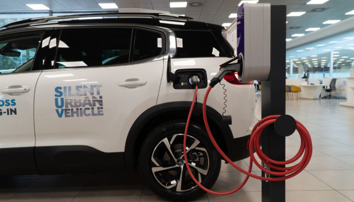 SUV Citroën C5 Aircross Hybrid: come si ricarica la batteria - Foto 5 di 8