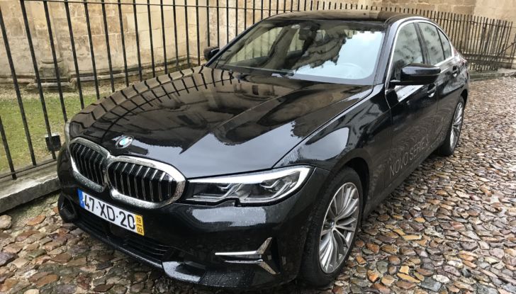 Nuova BMW Serie 3 debutta nel 2025, anche in versione elettrica - Foto 7 di 20